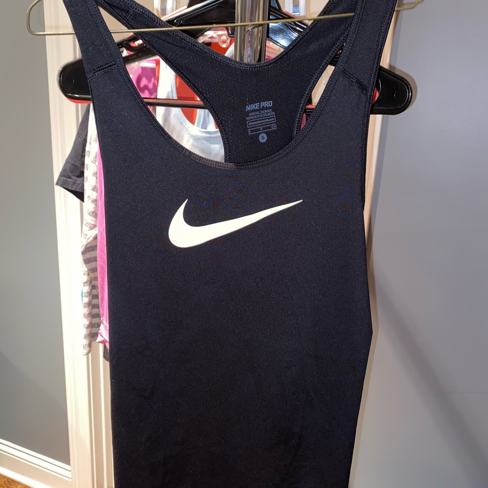 Black nike tank
